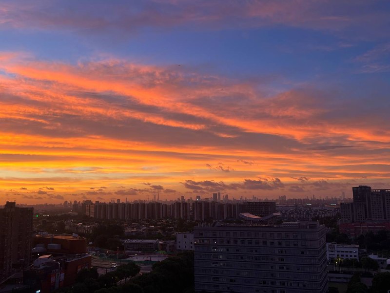 早晨五点半的朝霞